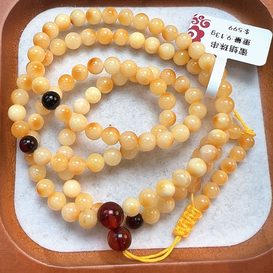 琥珀珠宝奇石未镶嵌肖****?