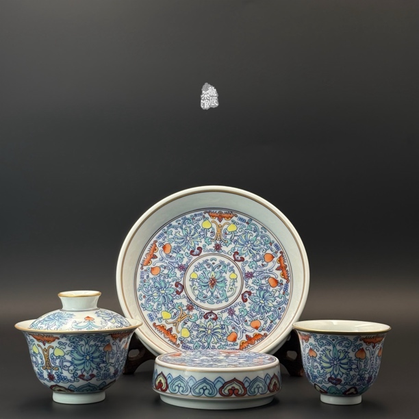 【龍辰茶馆】福寿缠枝描金斗彩套组