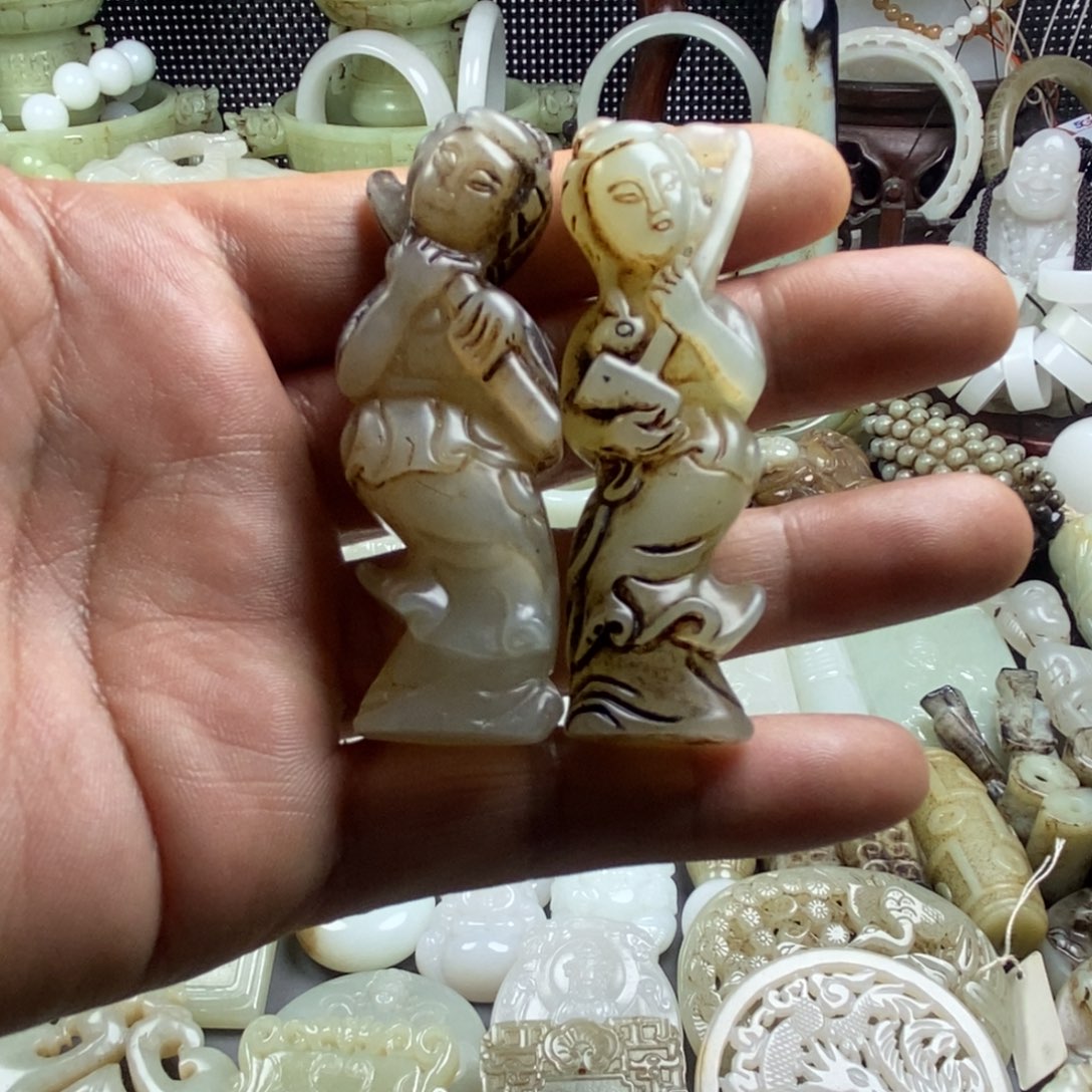 安***滨和田玉（糖玉）未镶嵌颈饰