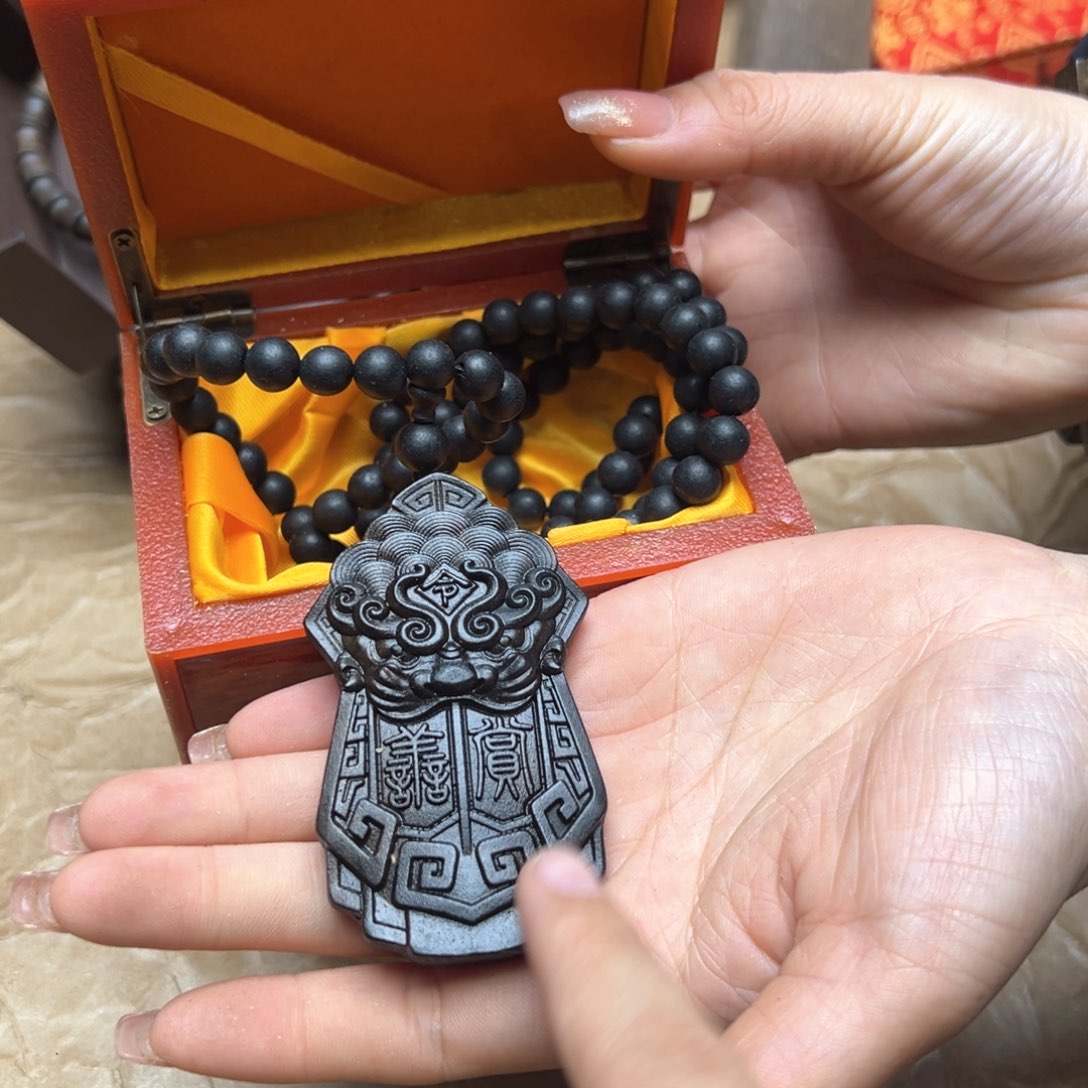 大叶紫檀（黑酸枝木类）