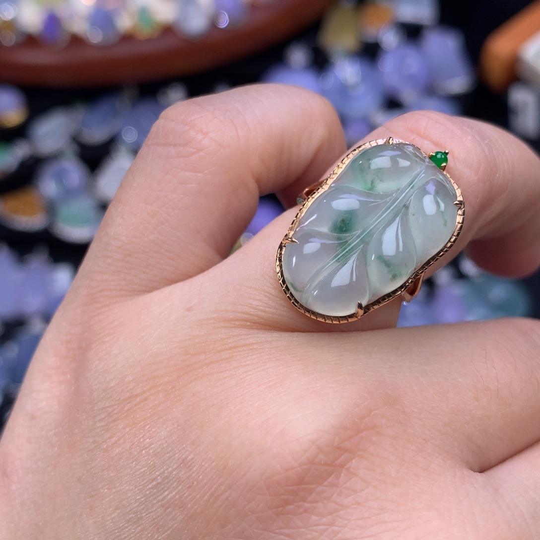 翡翠戒指18K金镶嵌树叶戒指