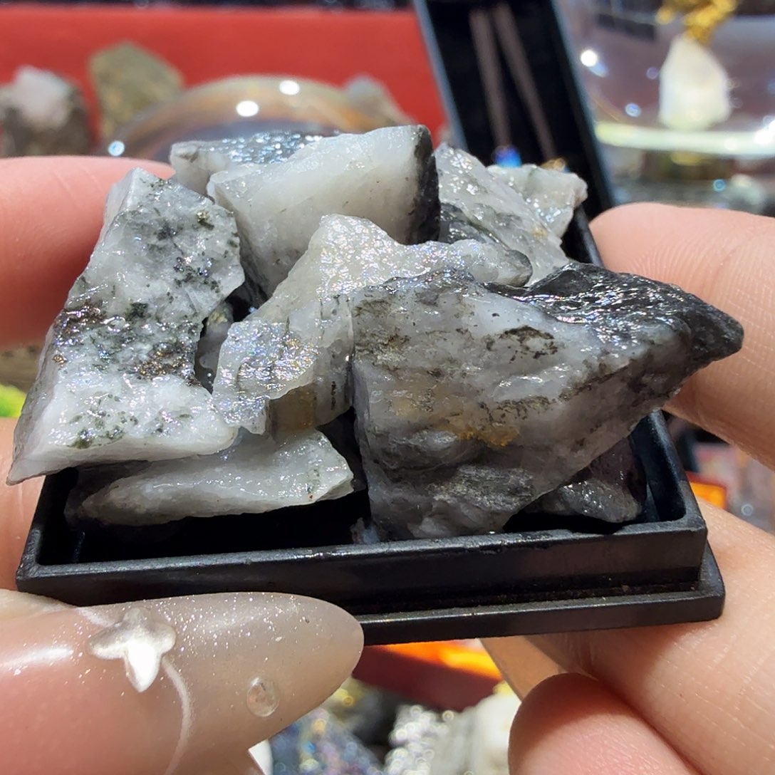 盆24g聚金阁天然明金矿标