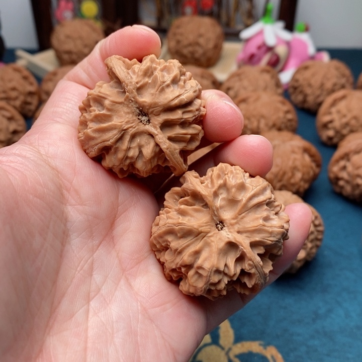 文玩核桃把件苹果园38