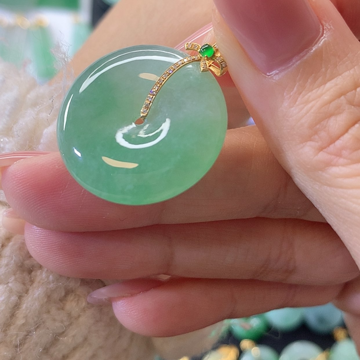 【闪购商品】翡翠吊坠(赠链)18K金镶嵌