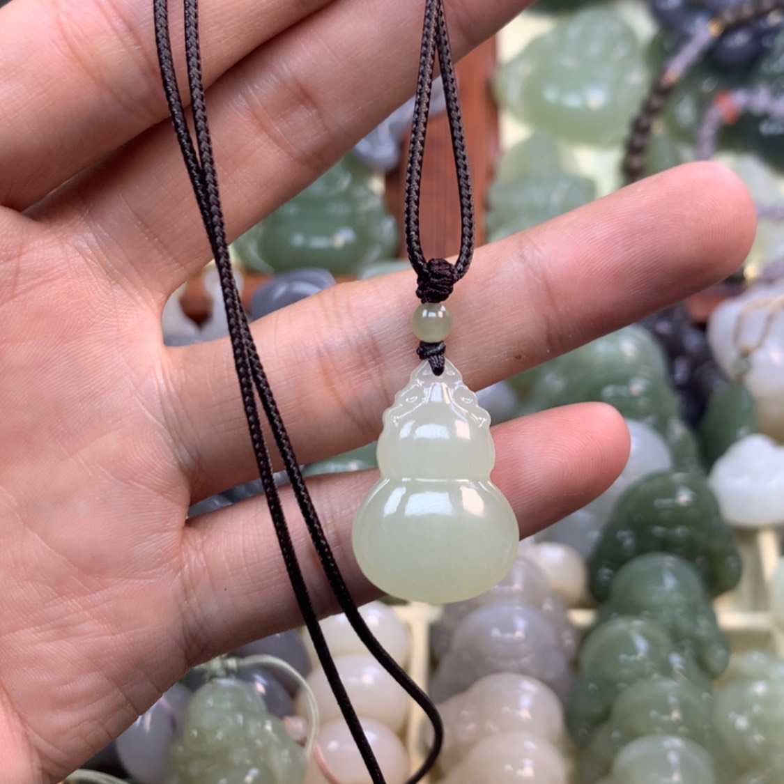 【闪购商品】颈饰未镶嵌和田玉