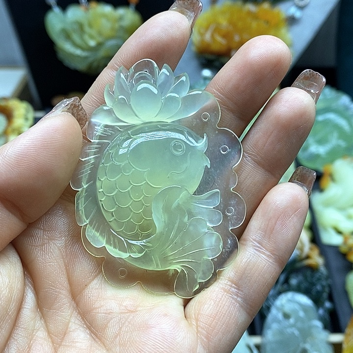 蛇纹石玉挂件未镶嵌