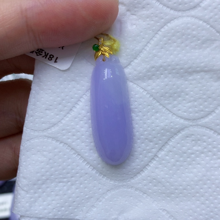 颈饰18K金镶嵌翡翠