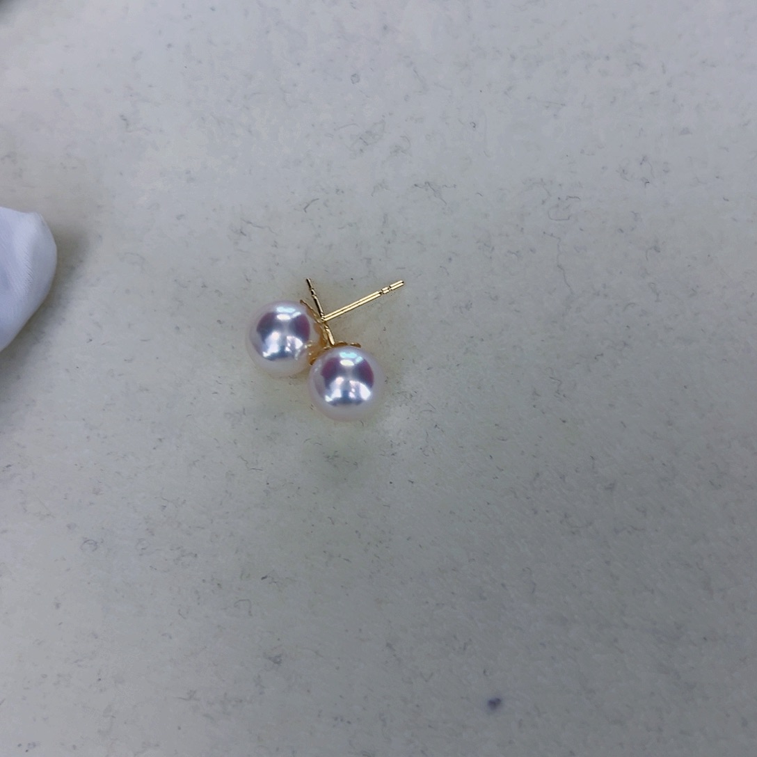 海水珍珠海水akoya天女耳钉7.5-8mm18K金镶嵌