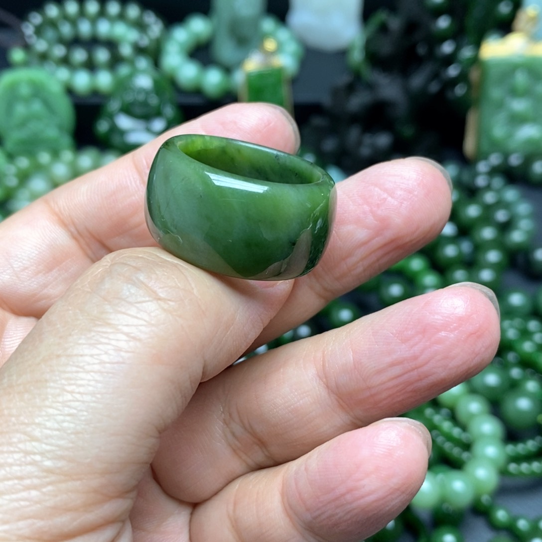 和田玉（碧玉）戒圈未镶嵌我**家