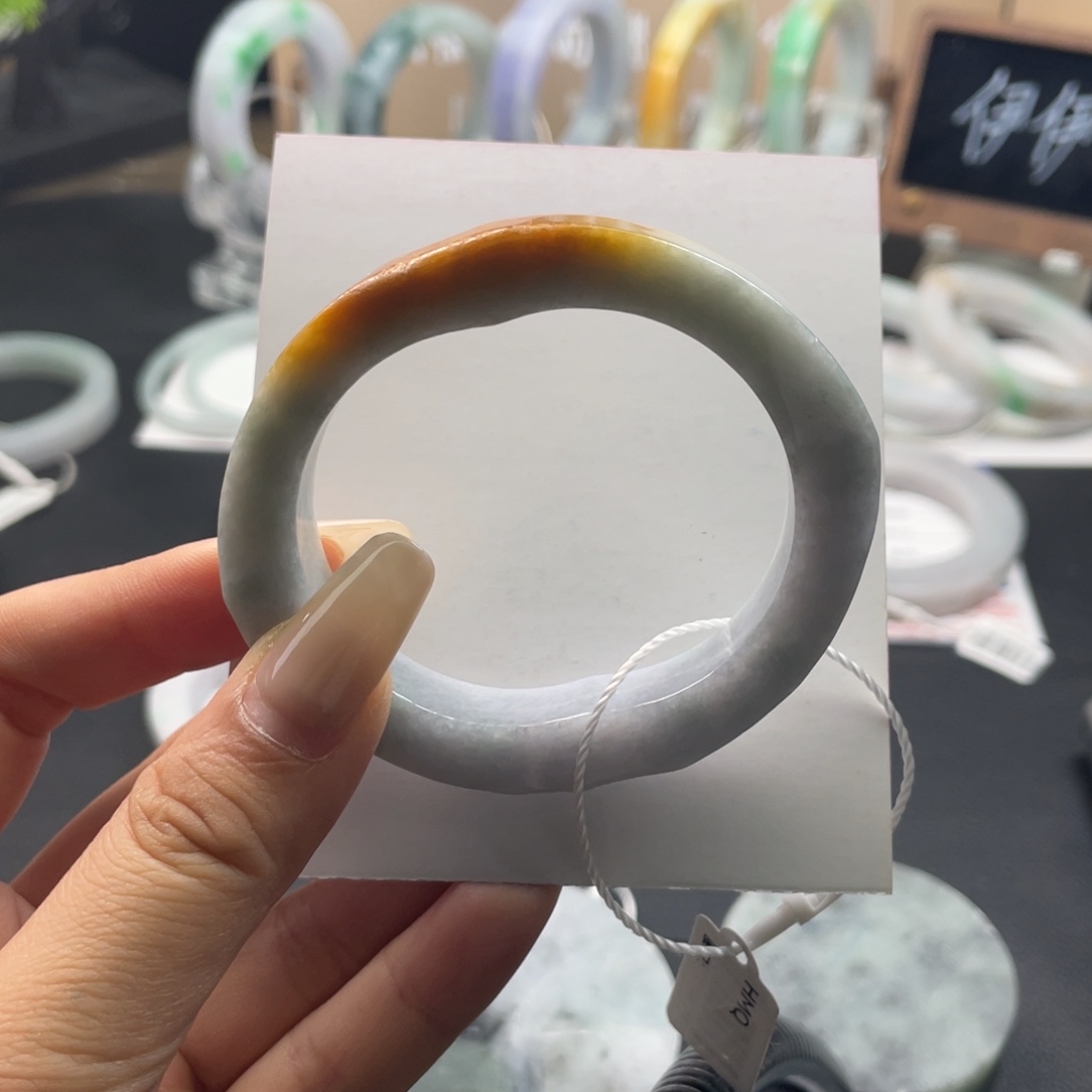 定制翡翠未镶嵌翡翠手镯基地质检发货