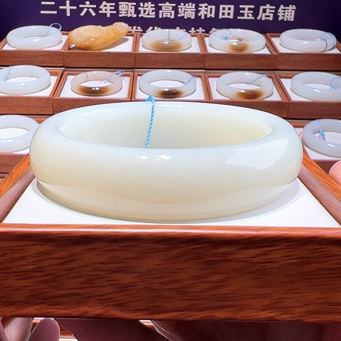 和田玉手镯 64 65未镶嵌