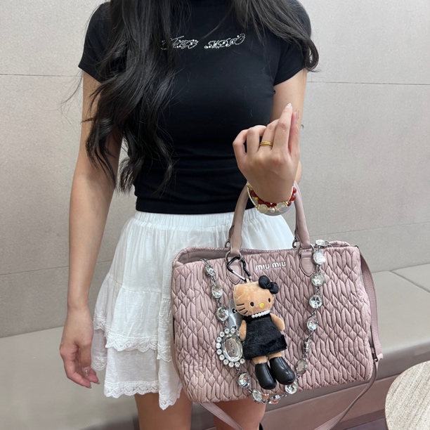 95新 MIU MIU/缪缪 樱花色褶皱复古手提包