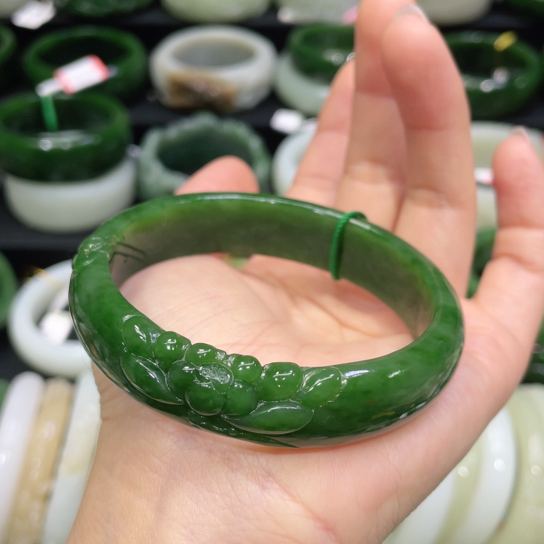 未镶嵌手镯和田玉72