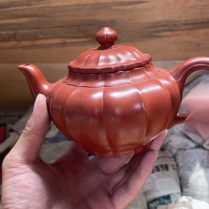 茶壶紫砂老厂紫砂壶一件。