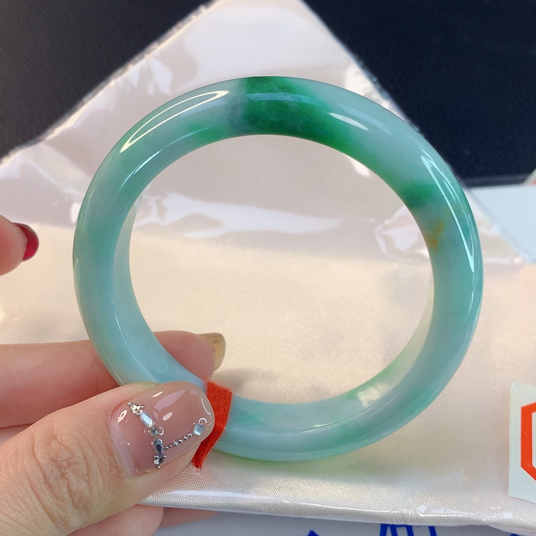 翡翠手镯未镶嵌天然A货翡翠039