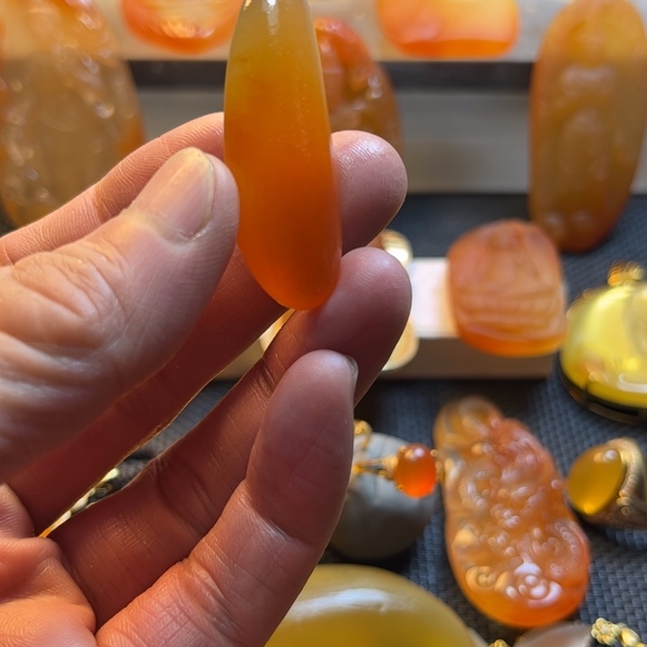 石英质玉颈饰银S925镀金镶嵌土*?