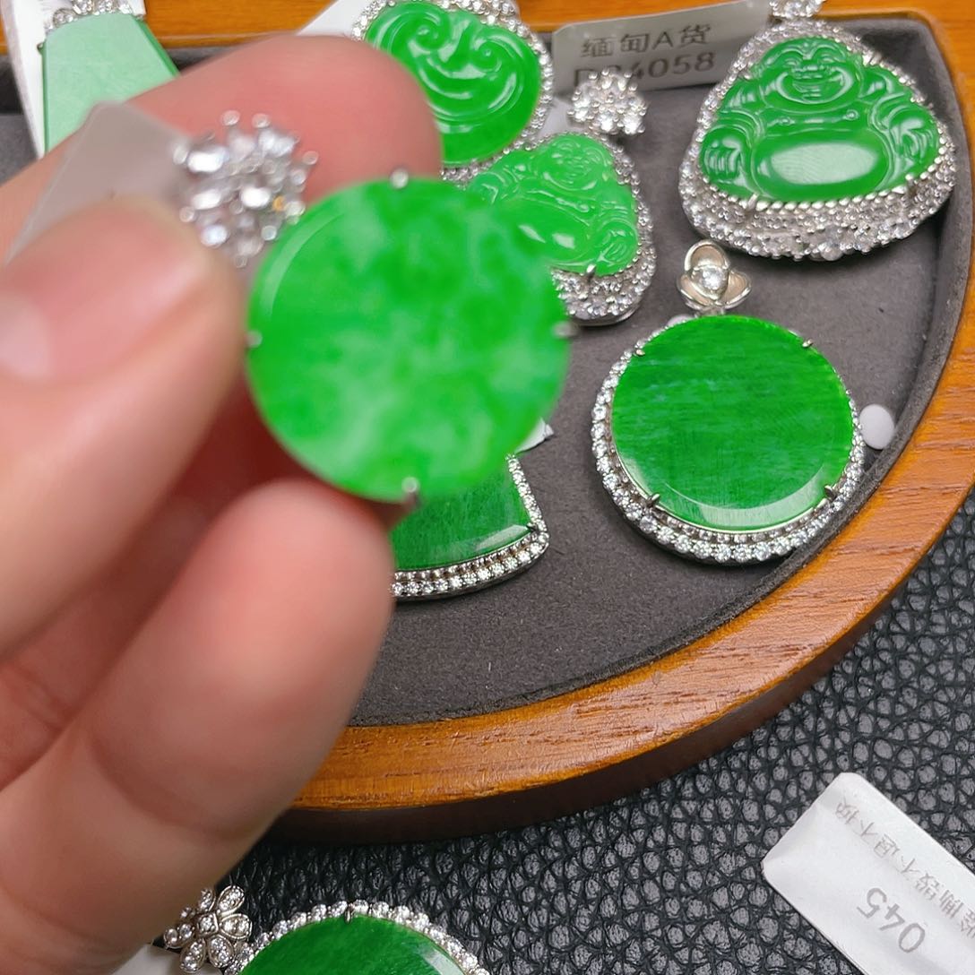 【闪购商品】翡翠吊坠(不含链)银S925镶嵌