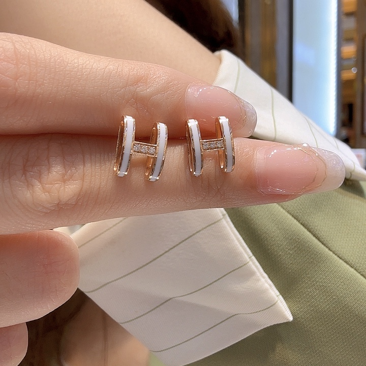 钻石耳钉18K金镶嵌H耳钉