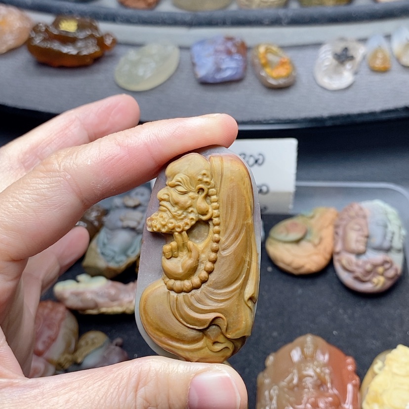 【闪购商品】定制石英质玉吊坠未镶嵌