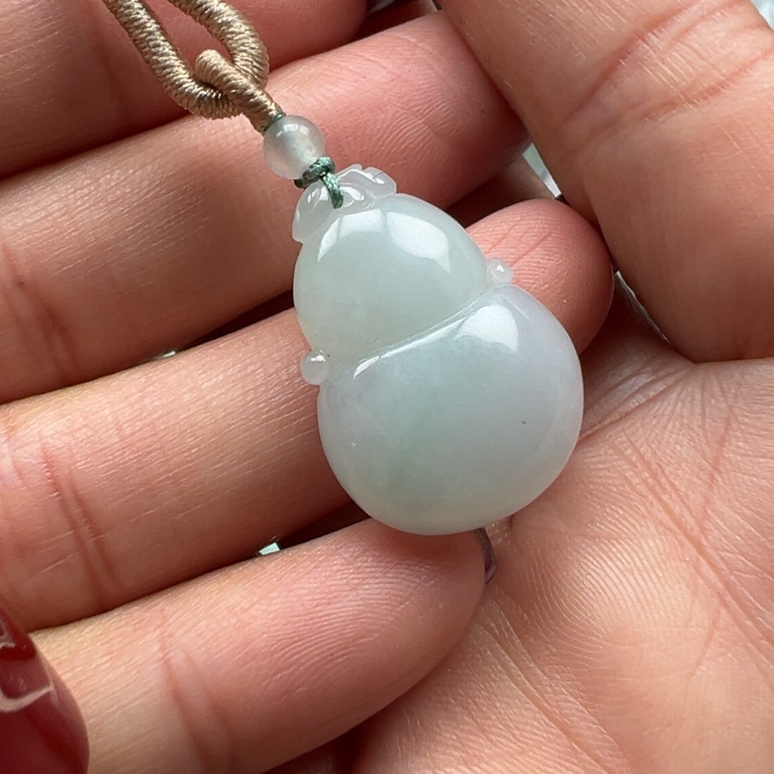 翡翠颈饰未镶嵌葫芦