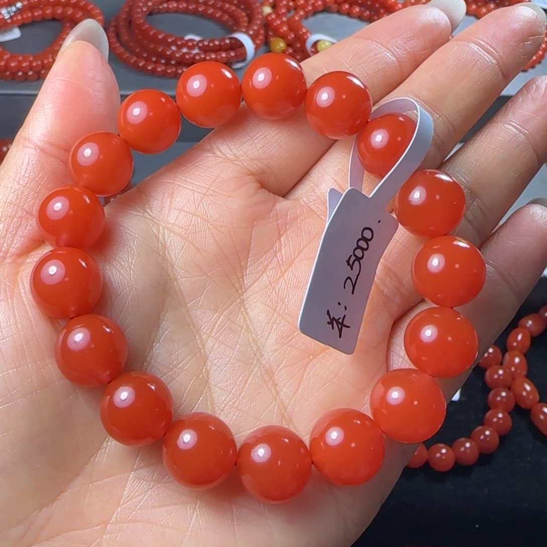 南红玛瑙手串未镶嵌