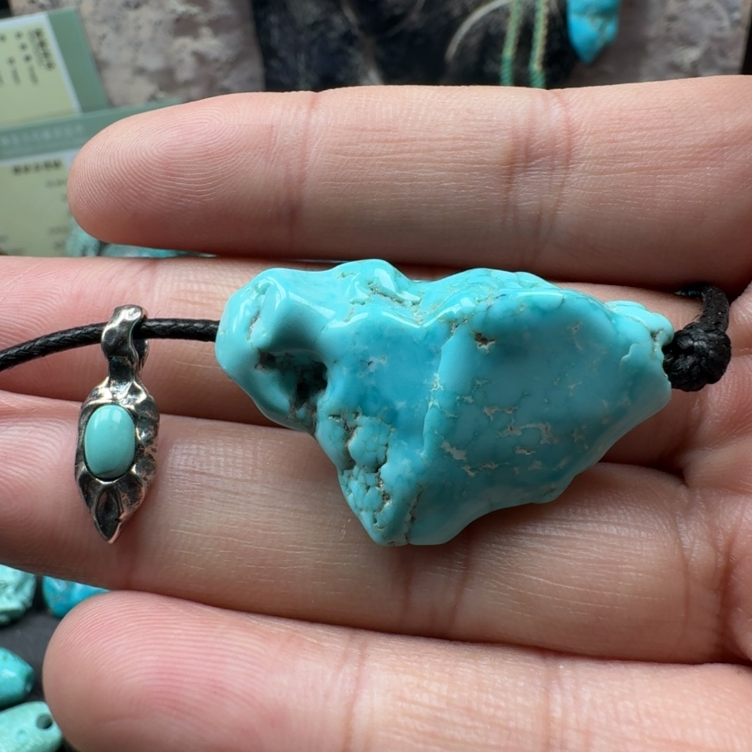 梶***浦玛瑙/玉髓未镶嵌珠宝奇石