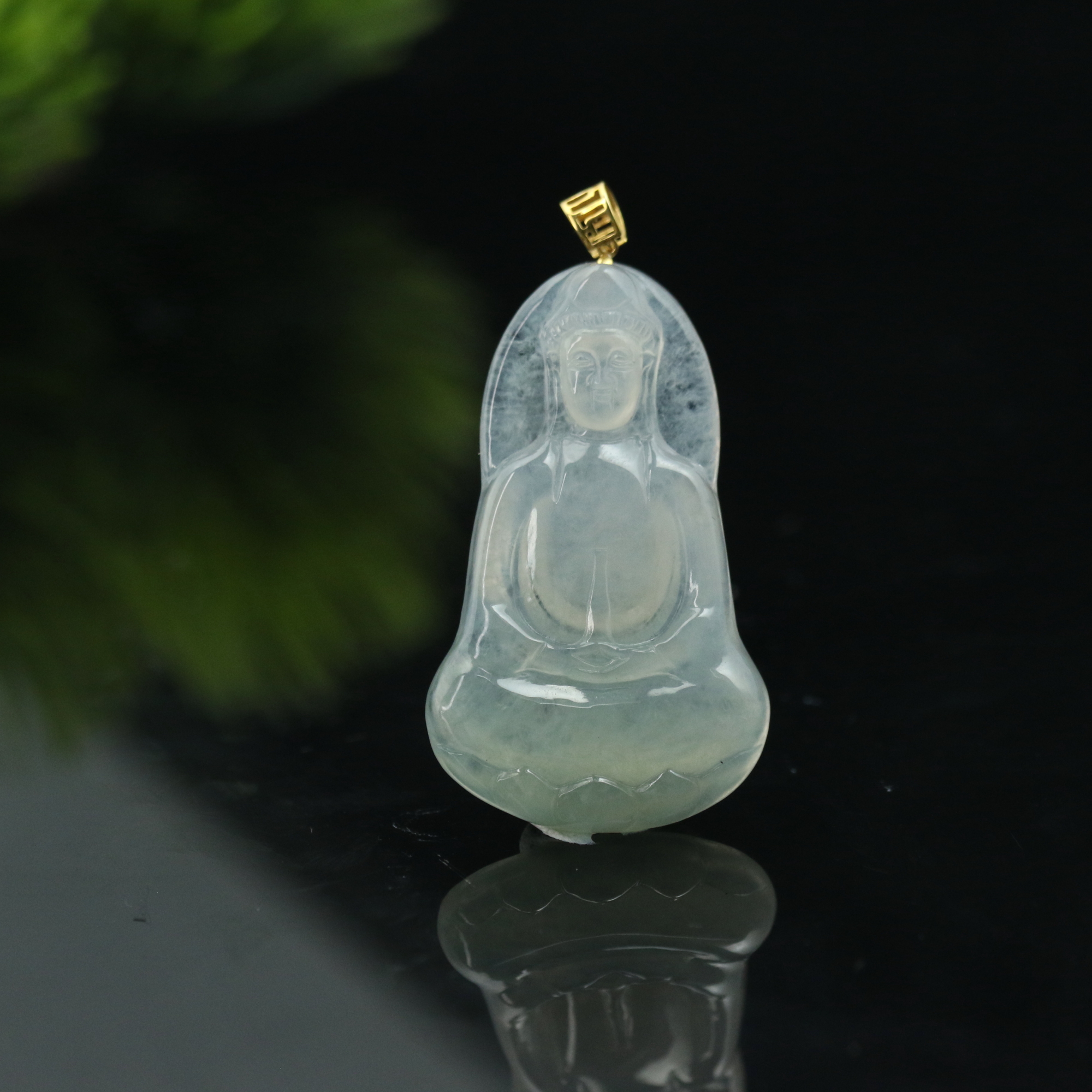 6天然缅甸翡翠A货18k观音/300462/上海嘉禾拍卖