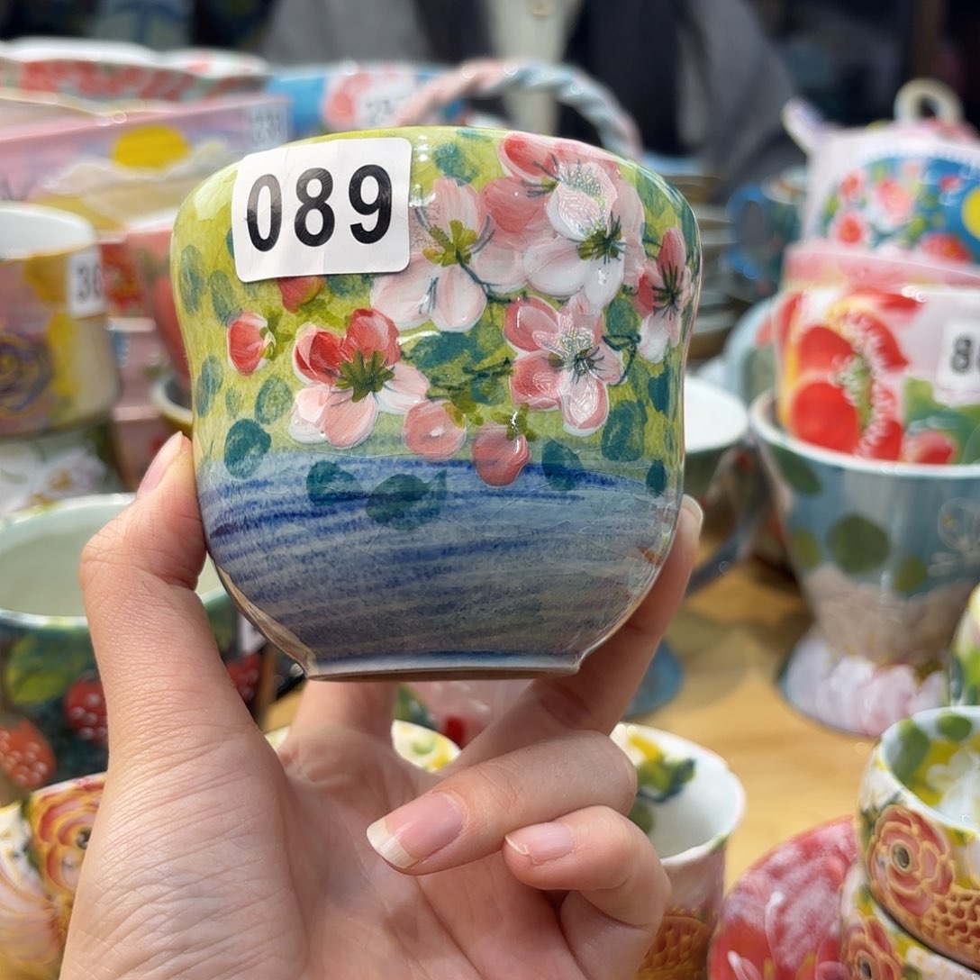 瓷片兔兔盖茨。兔兔好