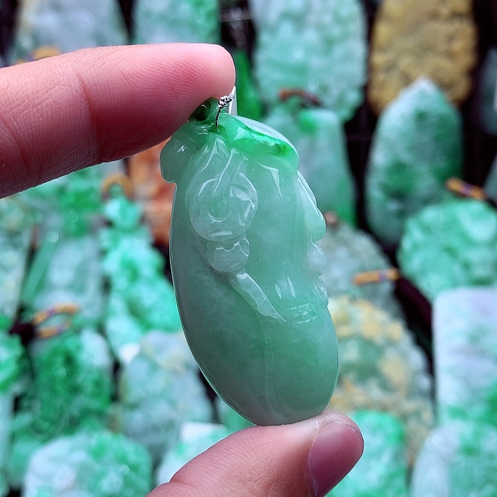 翡翠吊坠(不含链)未镶嵌