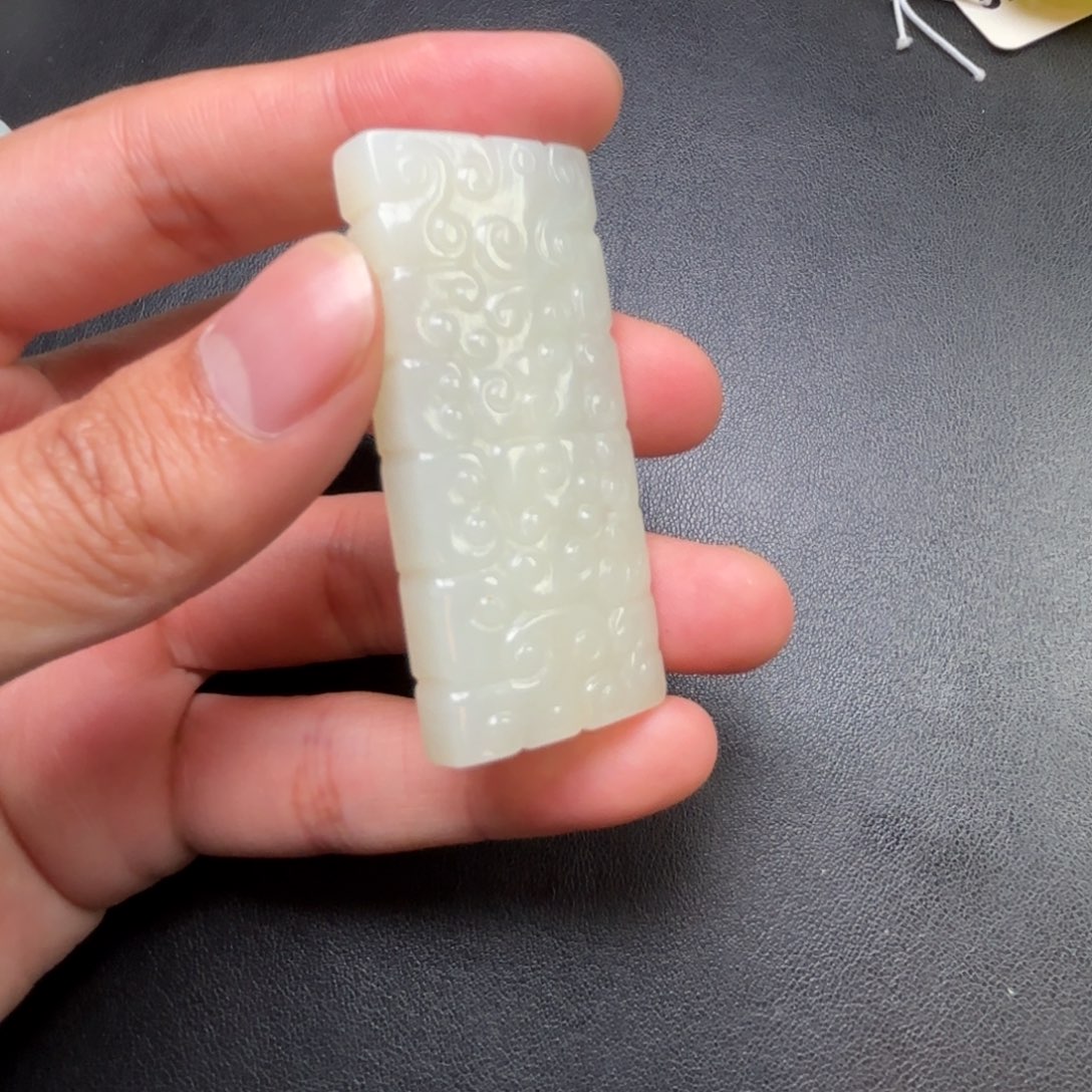 其***9和田玉未镶嵌挂件