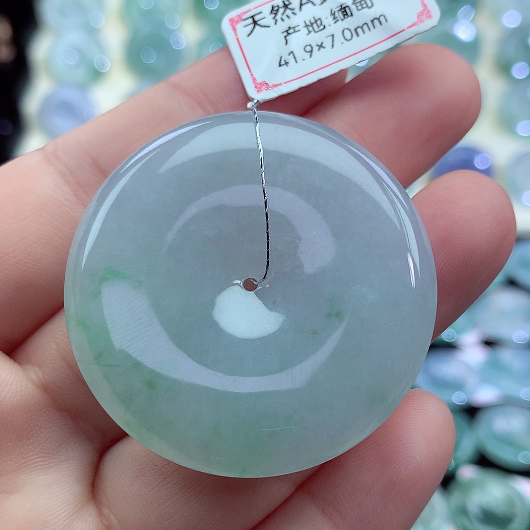 翡翠未镶嵌吊坠(不含链)村**年