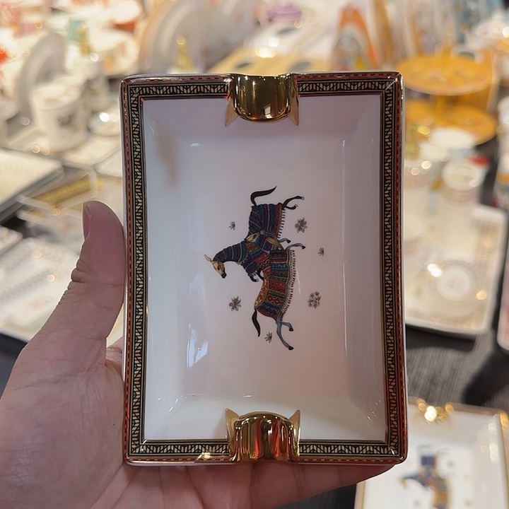 烟灰缸烟灰缸烟灰缸