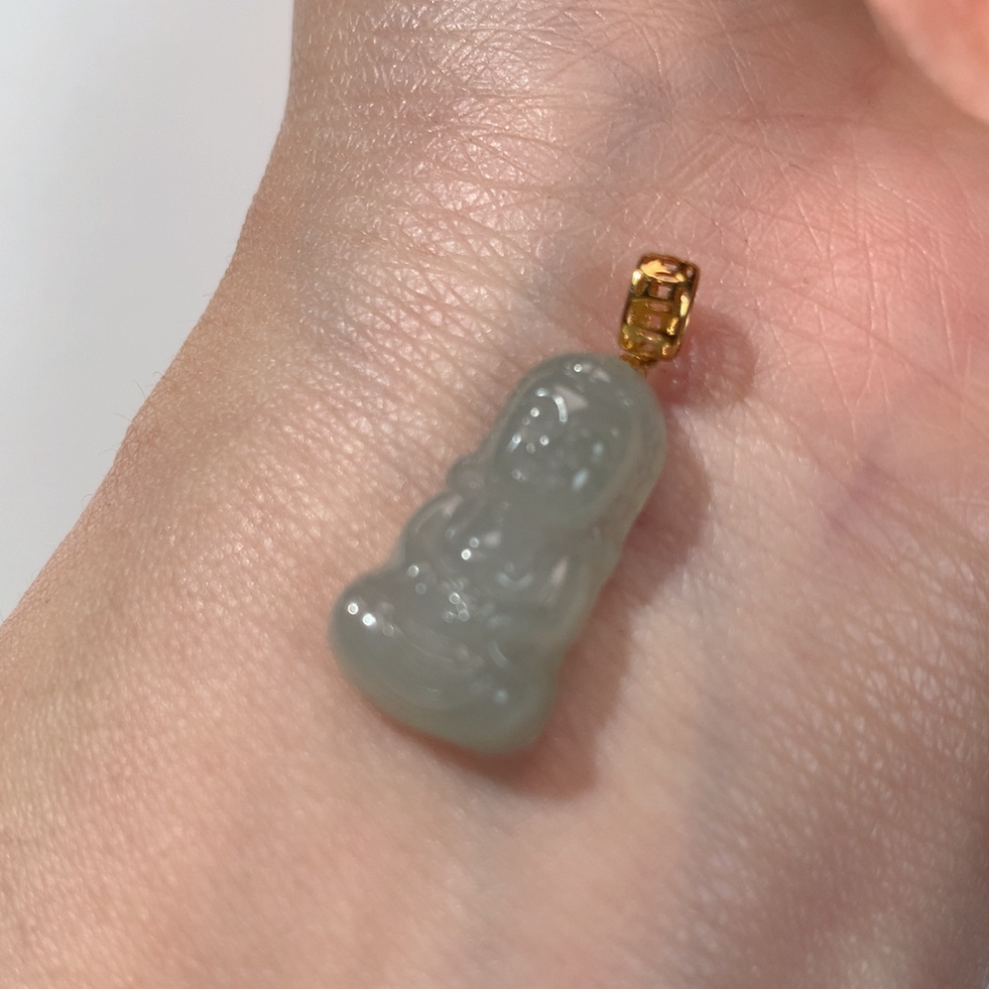 翡翠颈饰18K金镶嵌宝宝佛