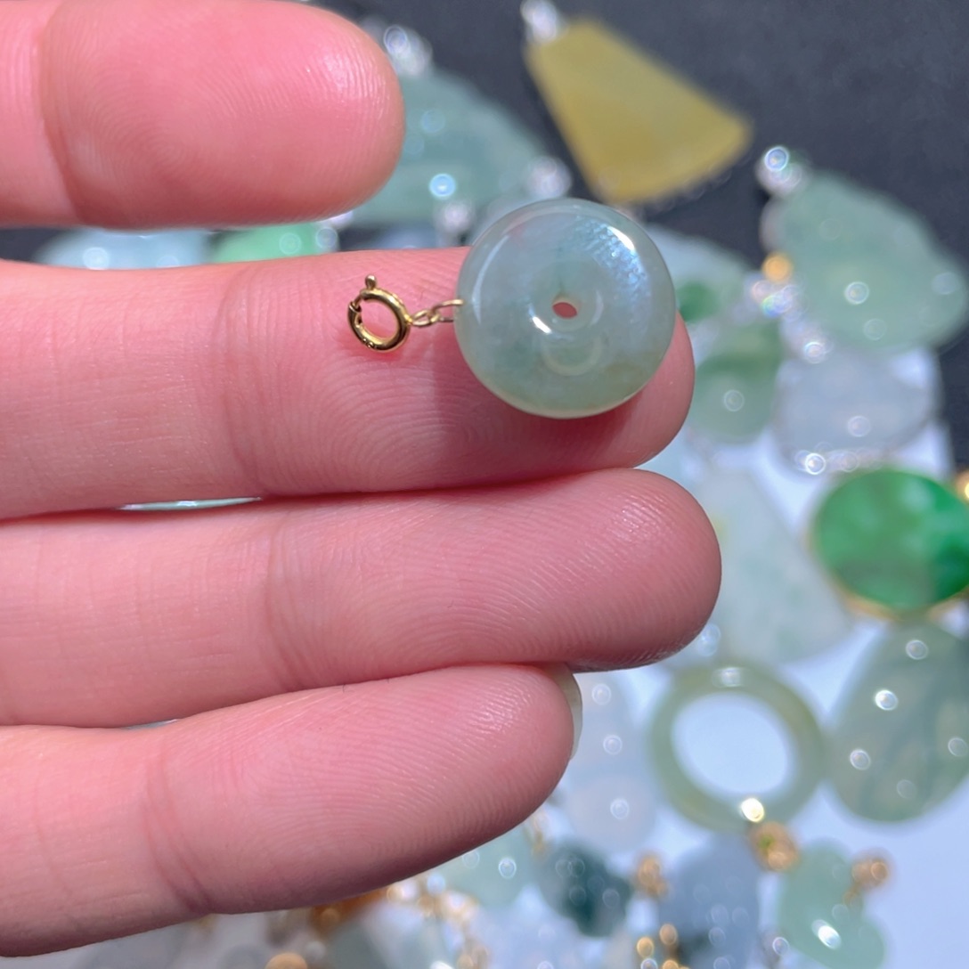 翡翠颈饰18K金镶嵌翡翠