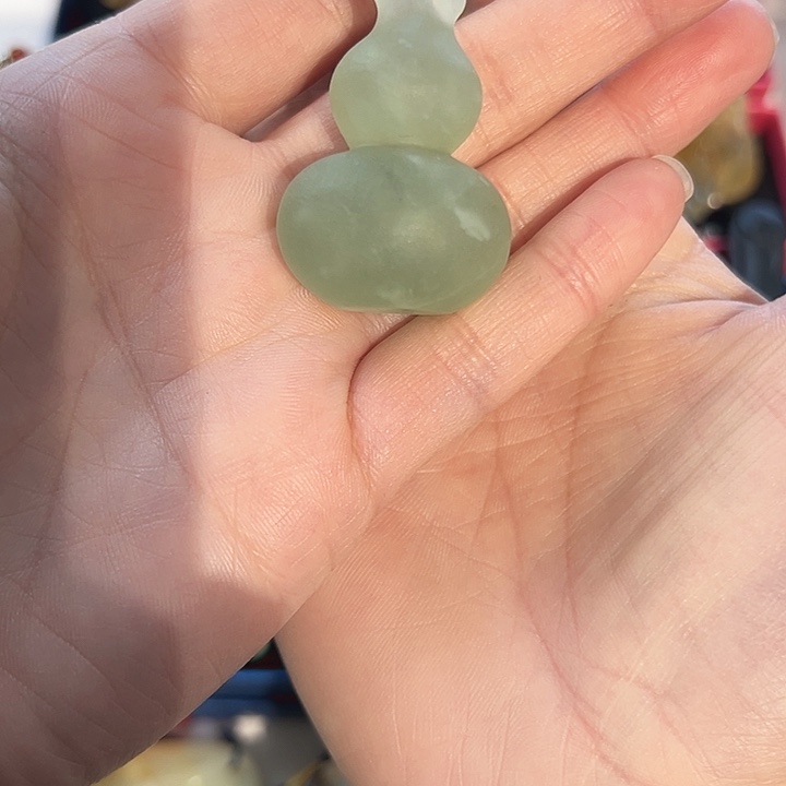 浮***）蛇纹石玉未镶嵌项圈