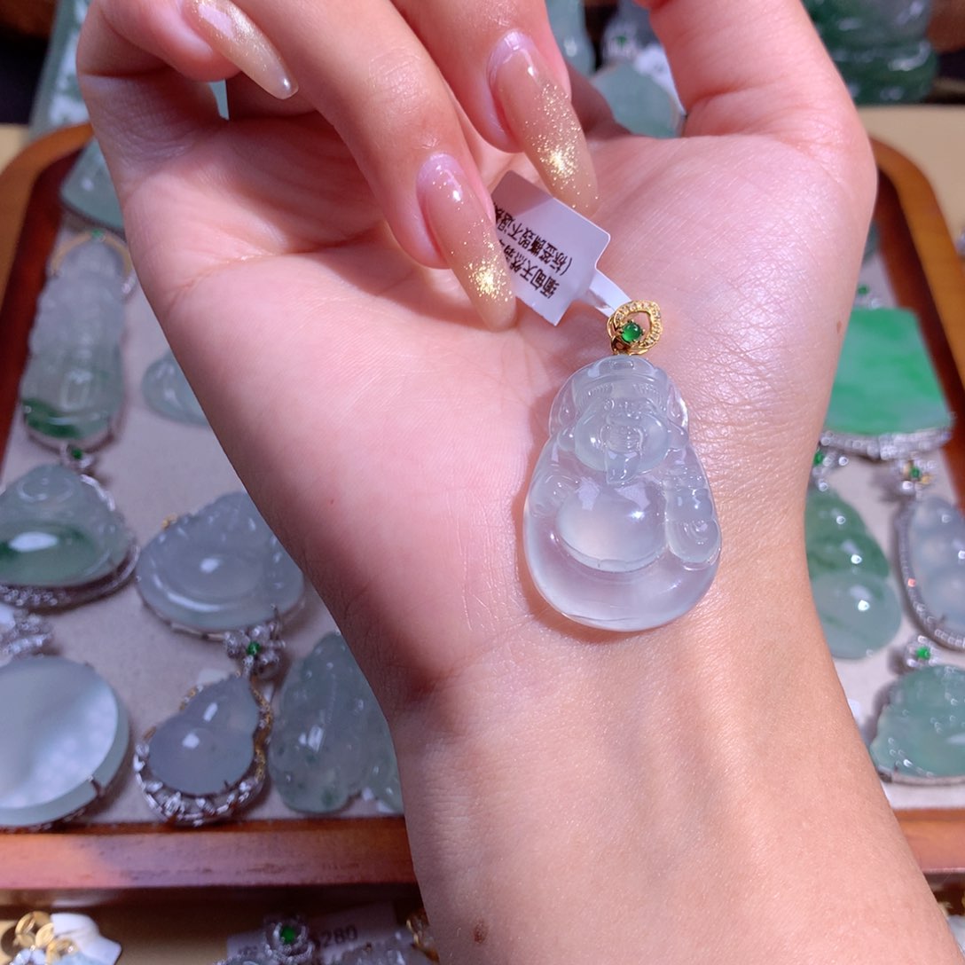 翡翠吊坠(不含链)18K金镶嵌