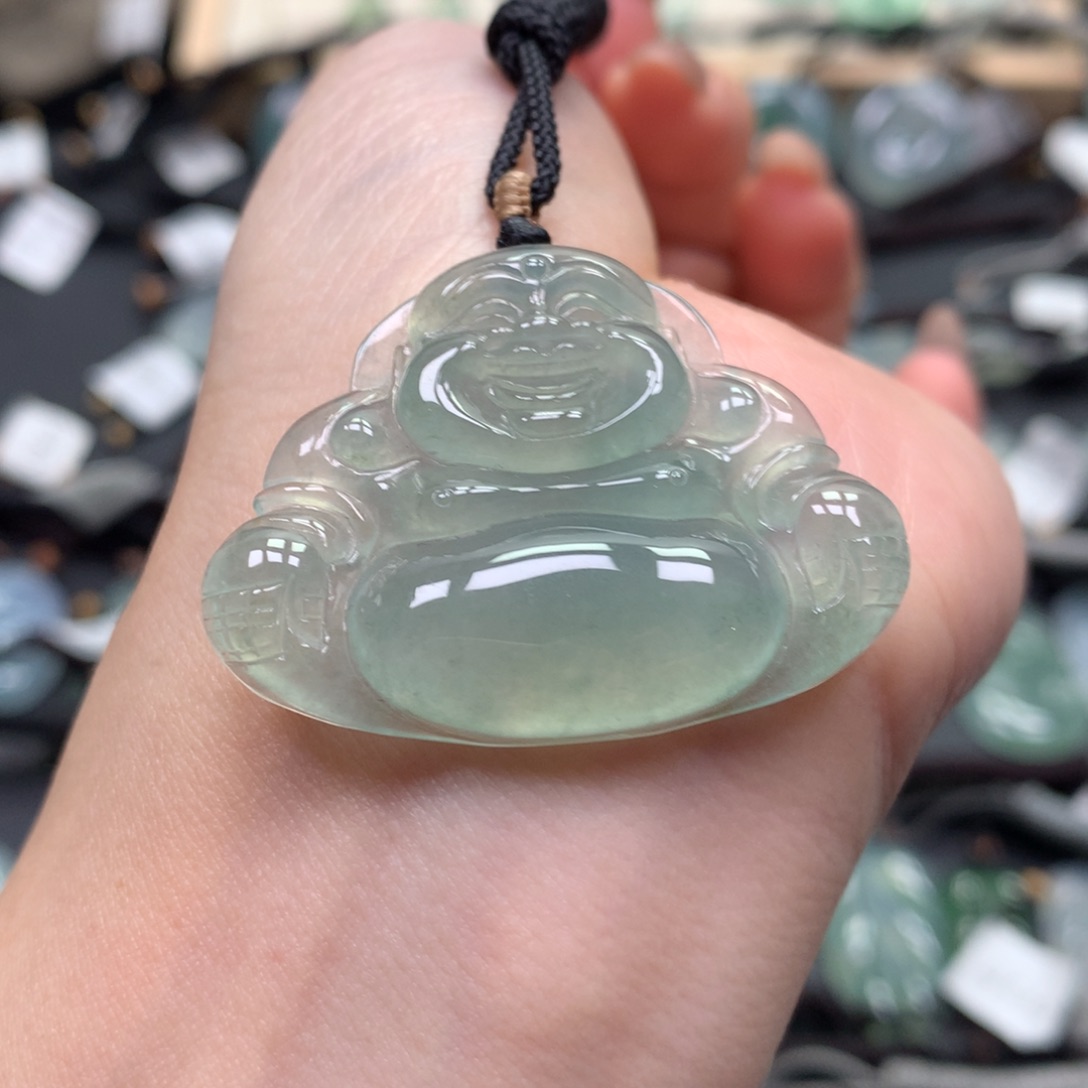 翡翠颈饰未镶嵌佛公