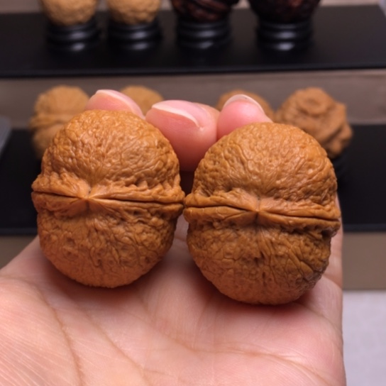 文玩核桃吊坠铁绣球9