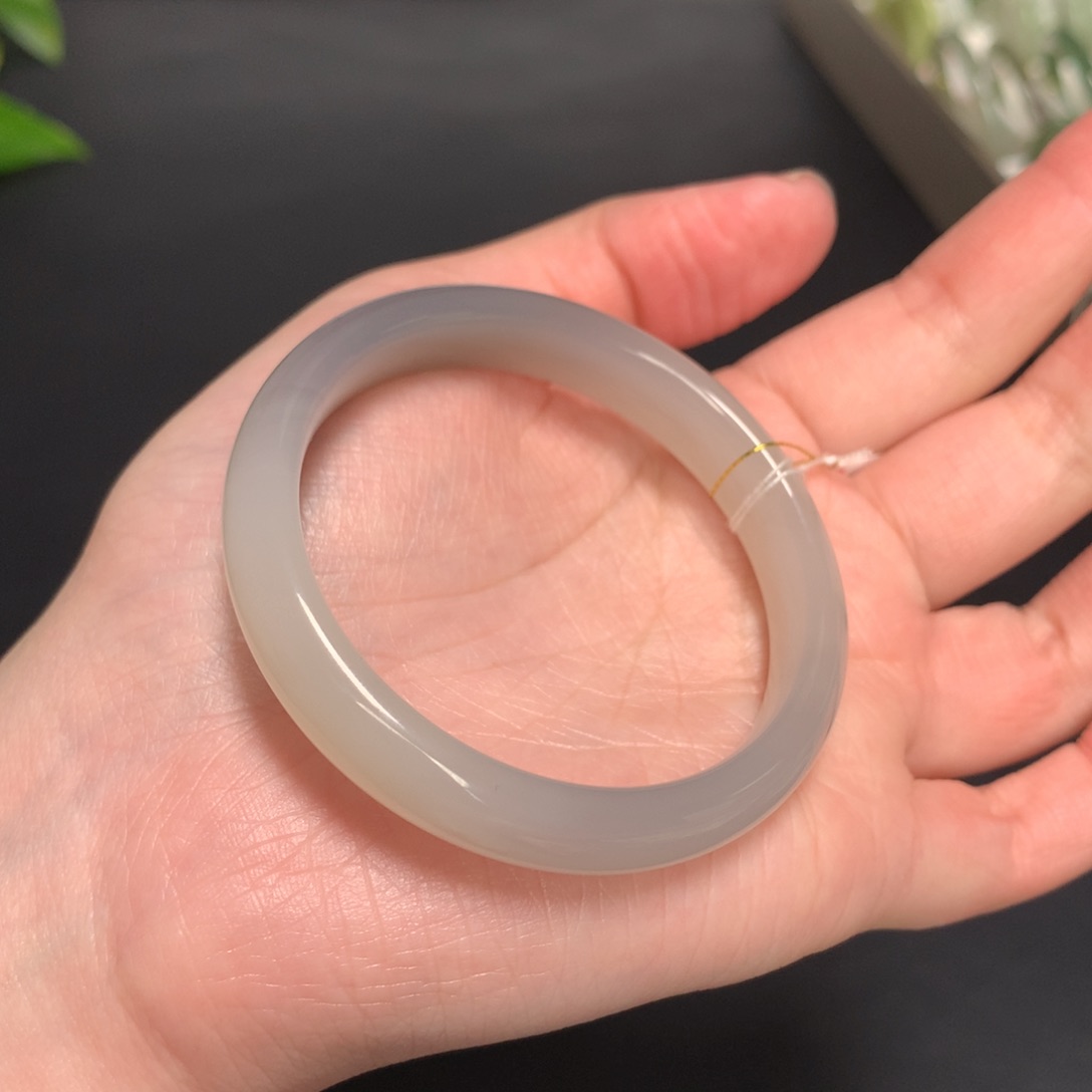 和田玉手镯未镶嵌52