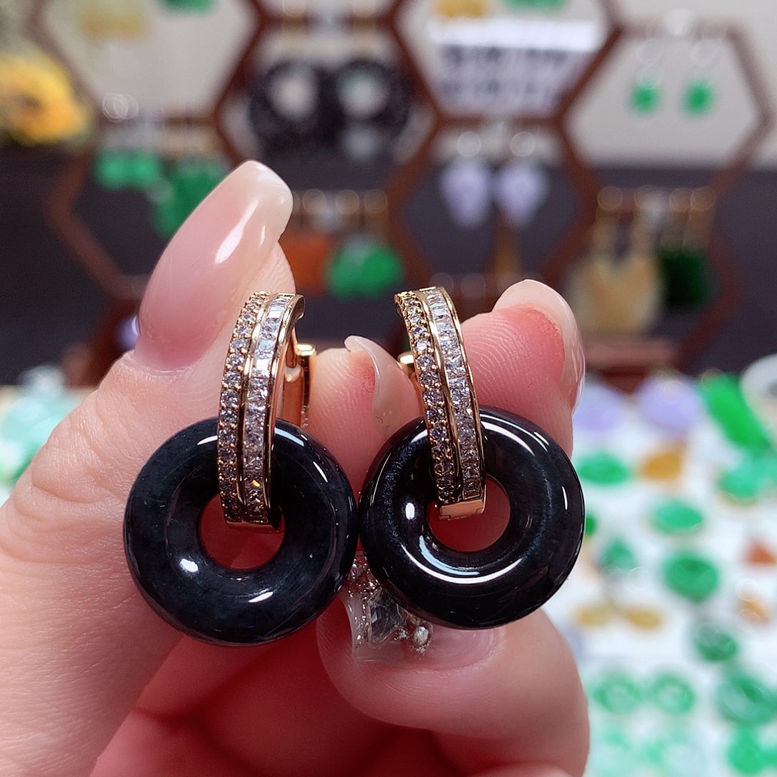 翡翠耳饰未镶嵌天然翡翠