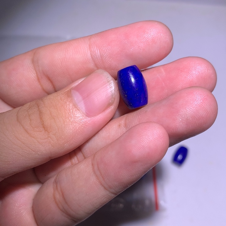 騳***青金石未镶嵌桶珠