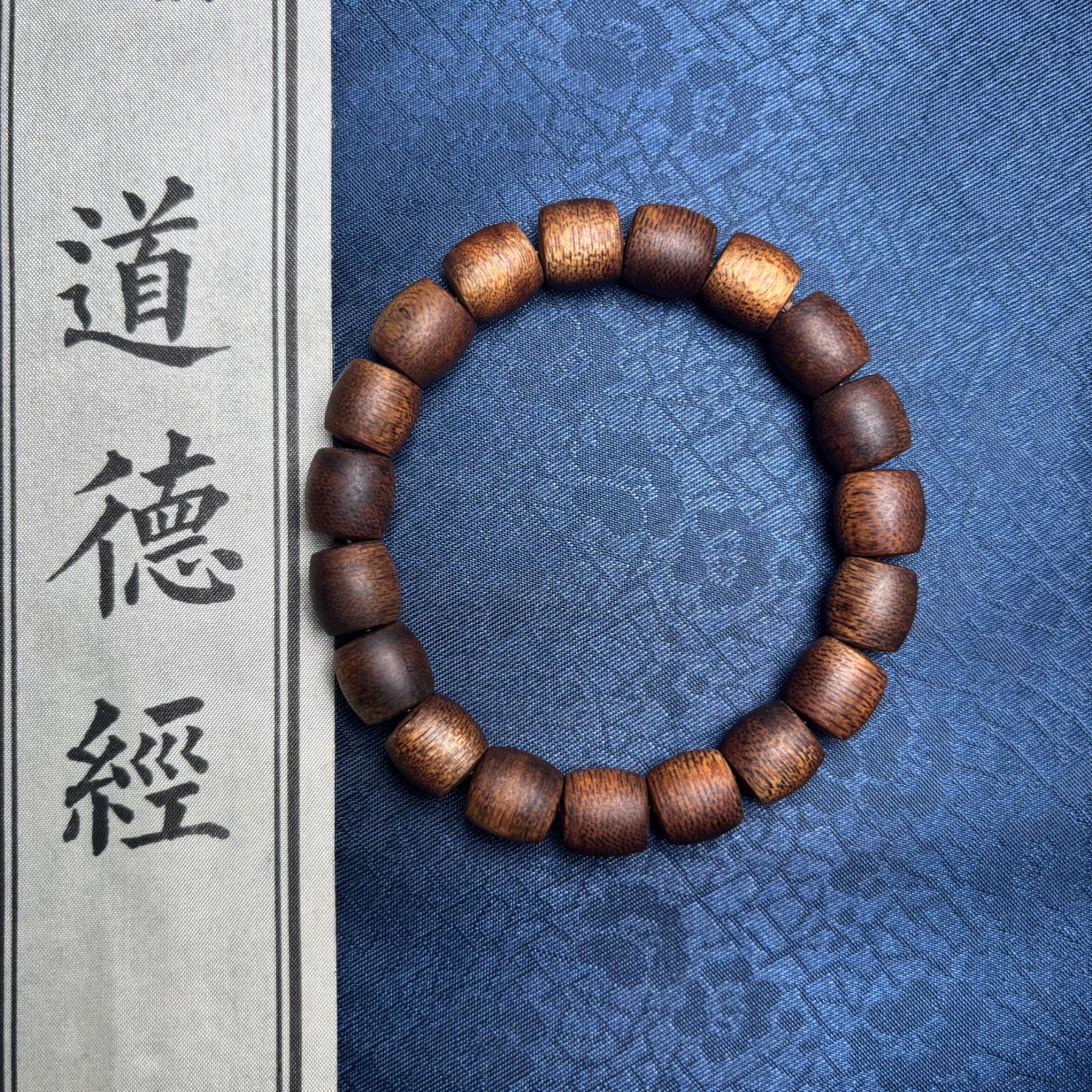 沉香DZM005 天然沉香桶珠手串尺寸约10mm 多样性发一件