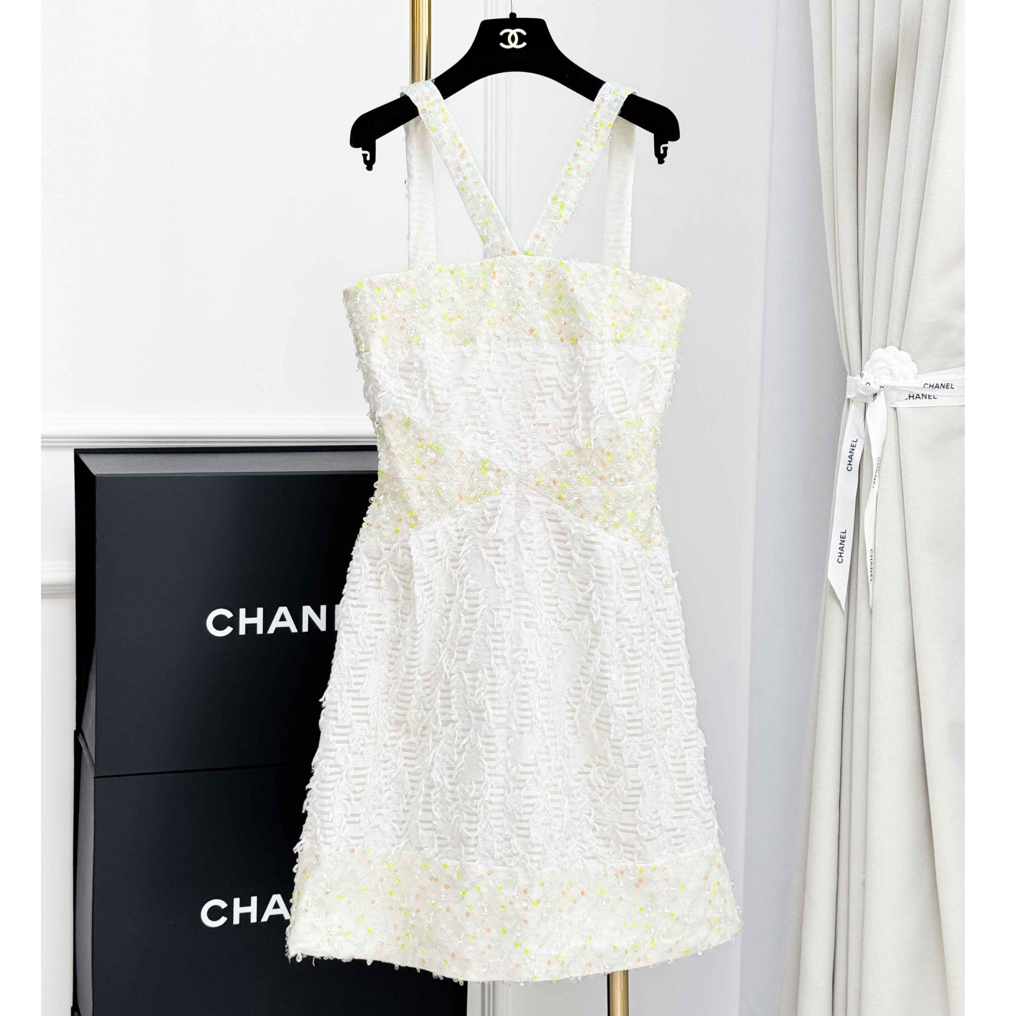 99新 Chanel/香奈儿 38码18S瀑布系列白色流苏拼彩色亮片连衣裙 