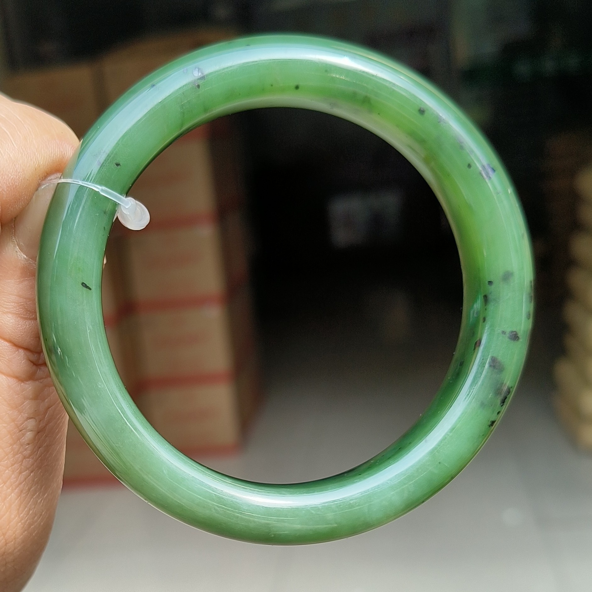 七号矿碧玉聚红皮手镯圈口57