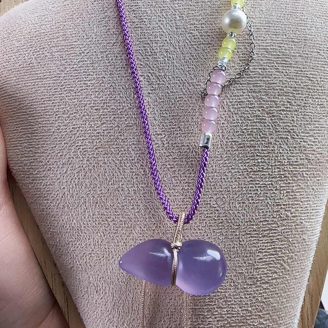 时***宜合金蛇纹石玉颈饰