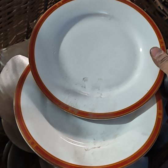 茶盏陶瓷盘子碗啥都有