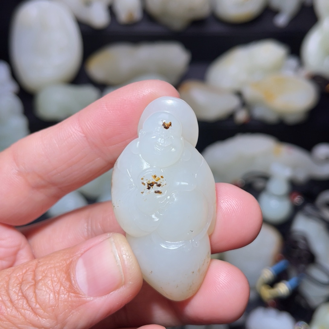 和田玉颈饰未镶嵌佛**边