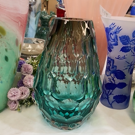 琉璃花瓶高22厘米口径6厘米