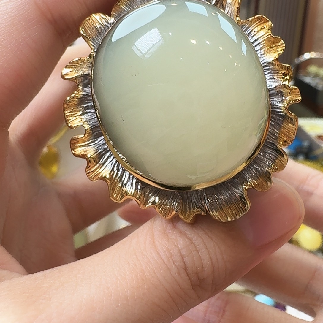 琥珀未镶嵌颈饰手镯