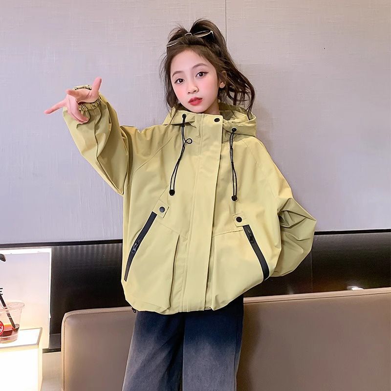 女童冲锋衣外套秋装2025新款洋气儿童春秋款小女孩运动连帽上衣潮